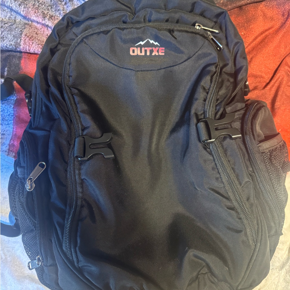 Cooler Backpack - Picture 2 of 6
